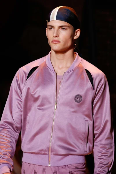 Look 34